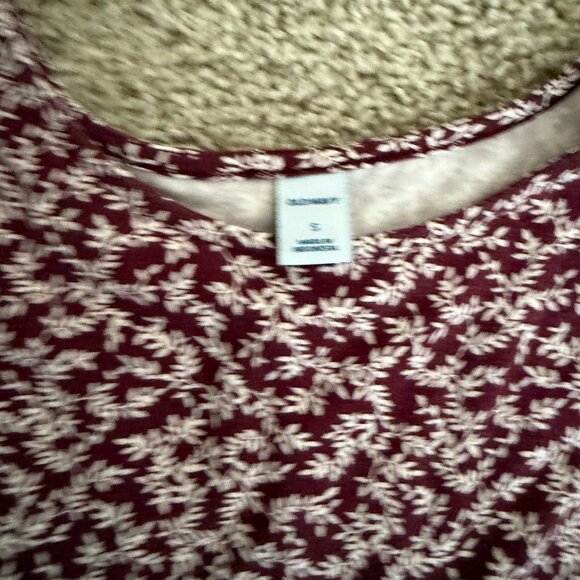 Size Small Floral Old Navy Red and White Dress - Picture 3 of 4